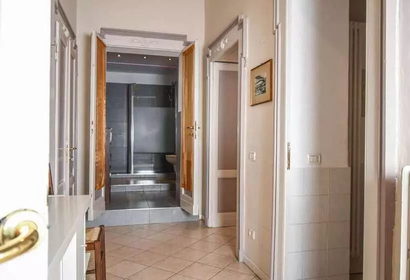 تختخواب و صبحانه Stop & Sleep Bergamo