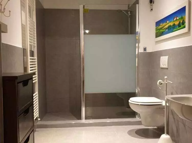 تختخواب و صبحانه Stop & Sleep Bergamo