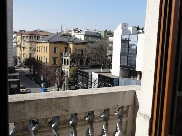 تختخواب و صبحانه Stop & Sleep Bergamo