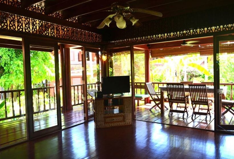 Green Coconut Village