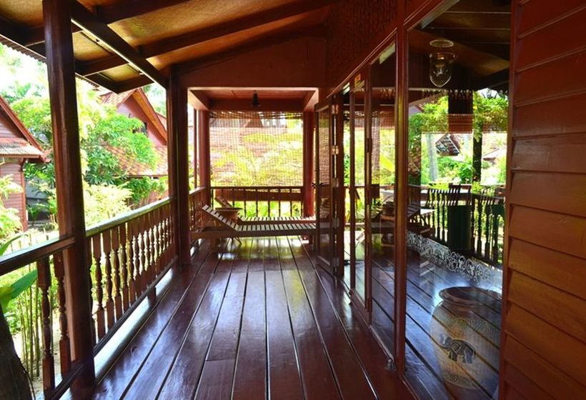 Green Coconut Village