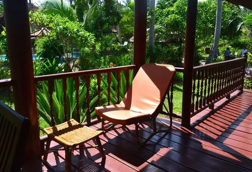 Green Coconut Village