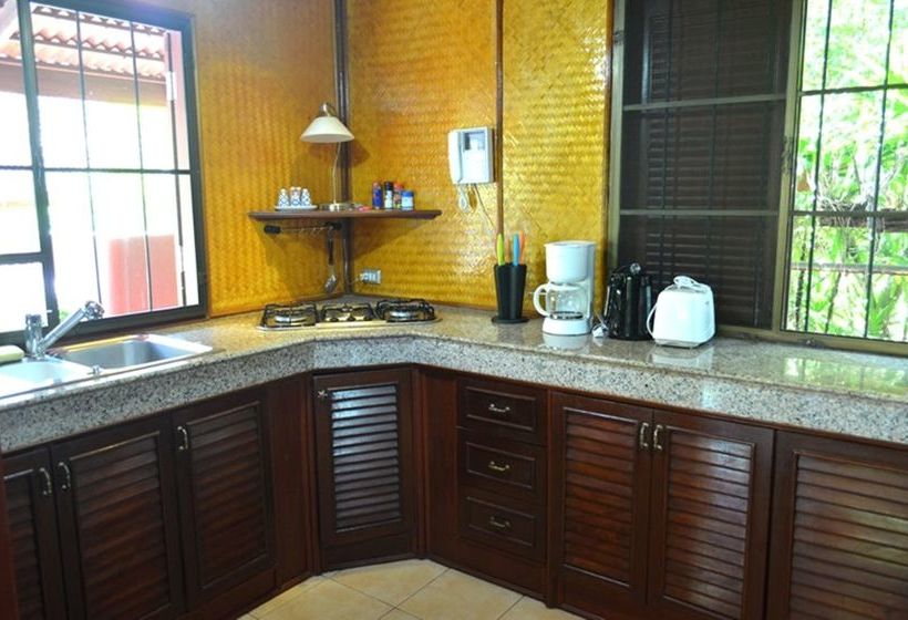 Green Coconut Village