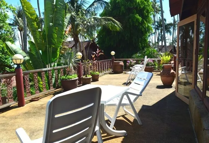 Green Coconut Village