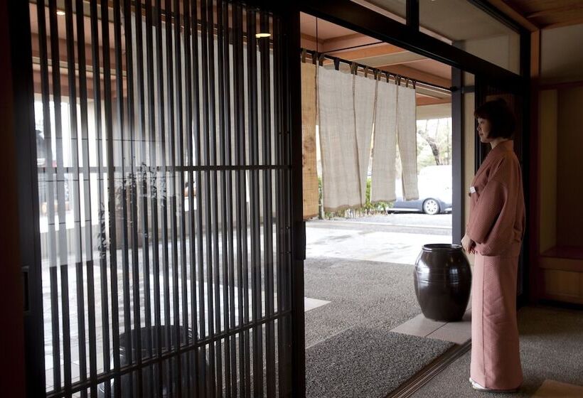 בית מלון כפרי Aburaya Tousen