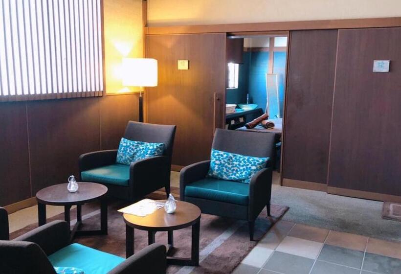 בית מלון כפרי Aburaya Tousen