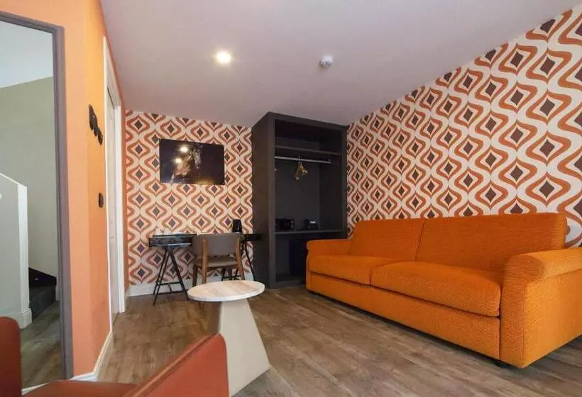 Hotelli Al Campanile   Luxury Suites & Apartments