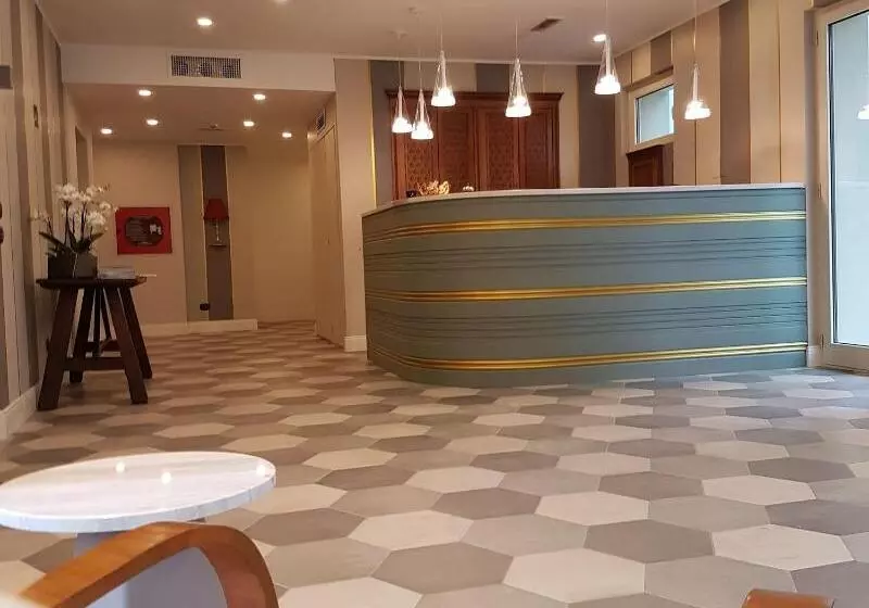 Hotelli Al Campanile   Luxury Suites & Apartments