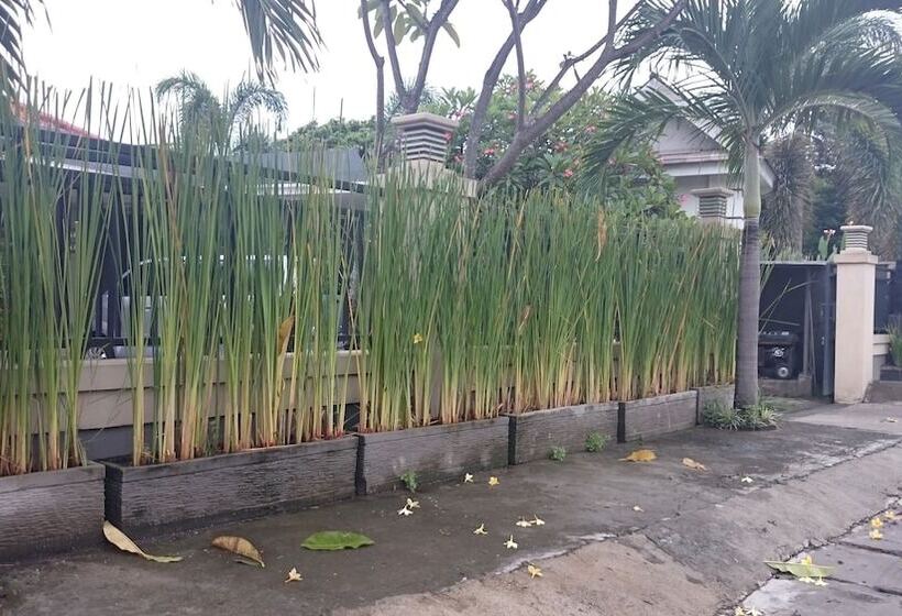 فندق Catur Warga