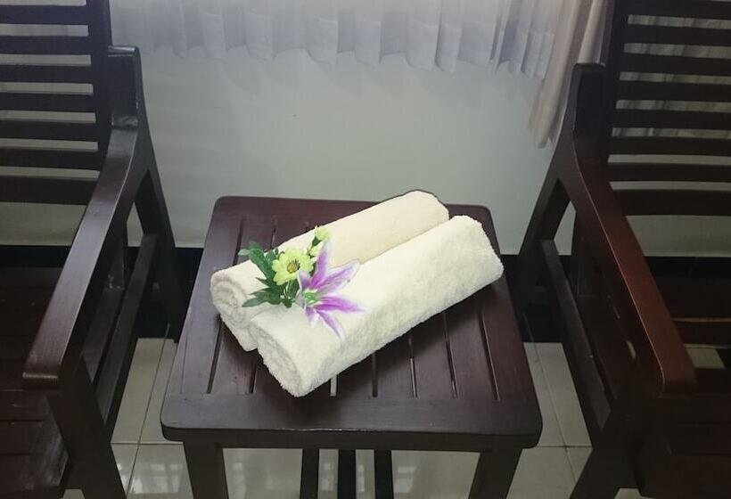 فندق Catur Warga