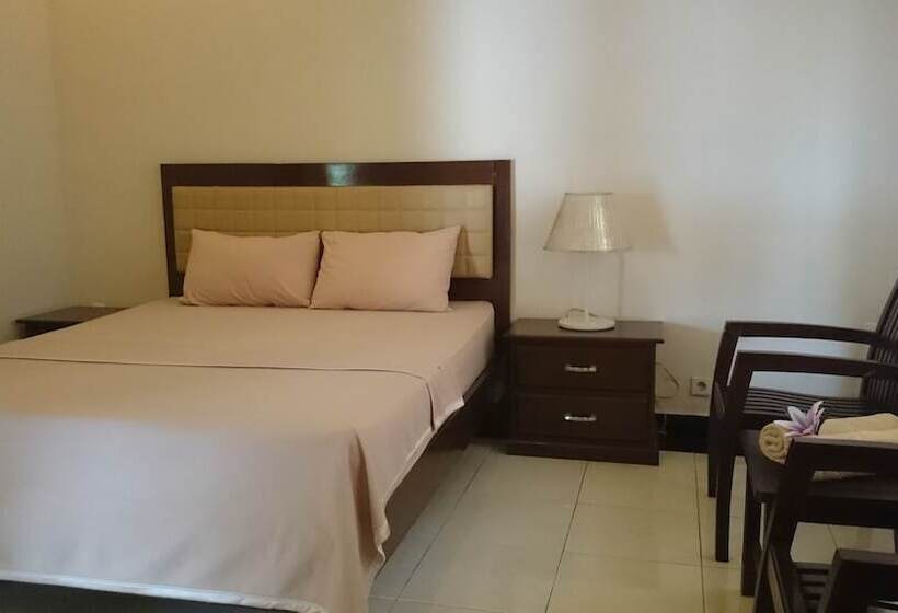 فندق Catur Warga