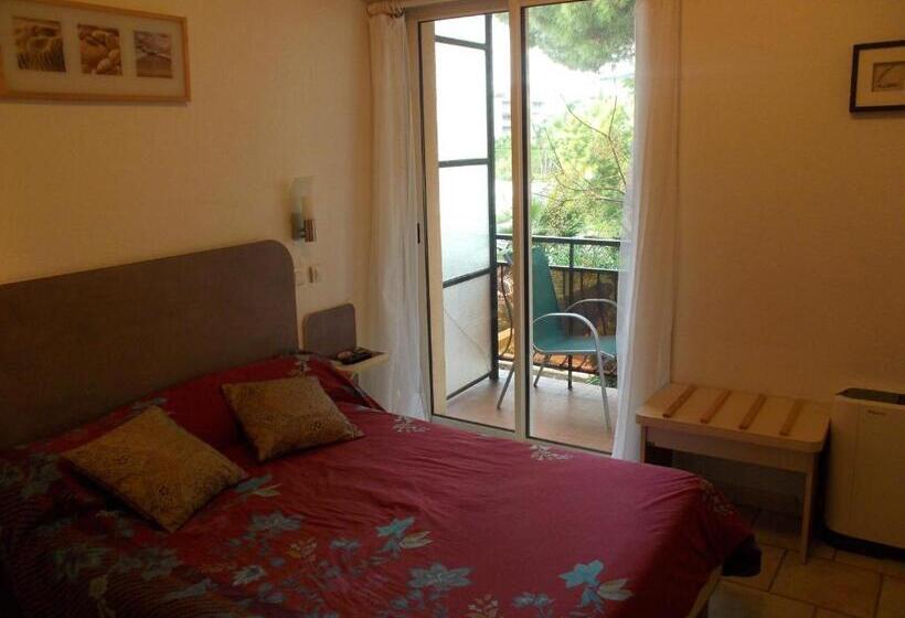 בית מלון כפרי Hôtel Les Alizés