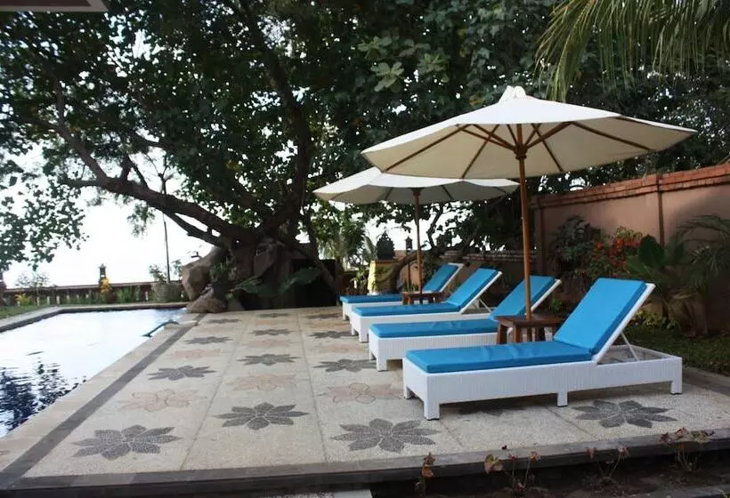 Hotel Joglo On The Beach