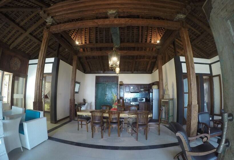 בית מלון כפרי Joglo On The Beach