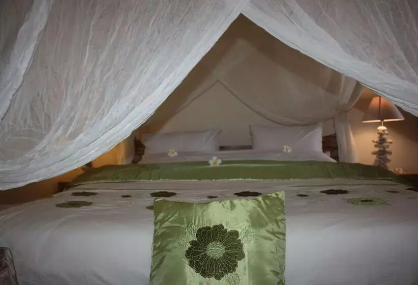 Hotel Joglo On The Beach