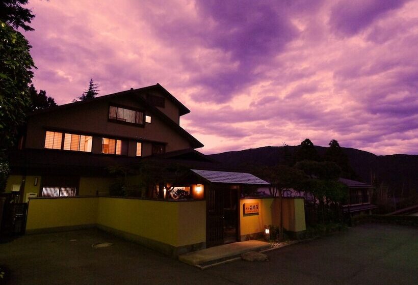 בית מלון כפרי Ryokan Kiritani Hakoneso