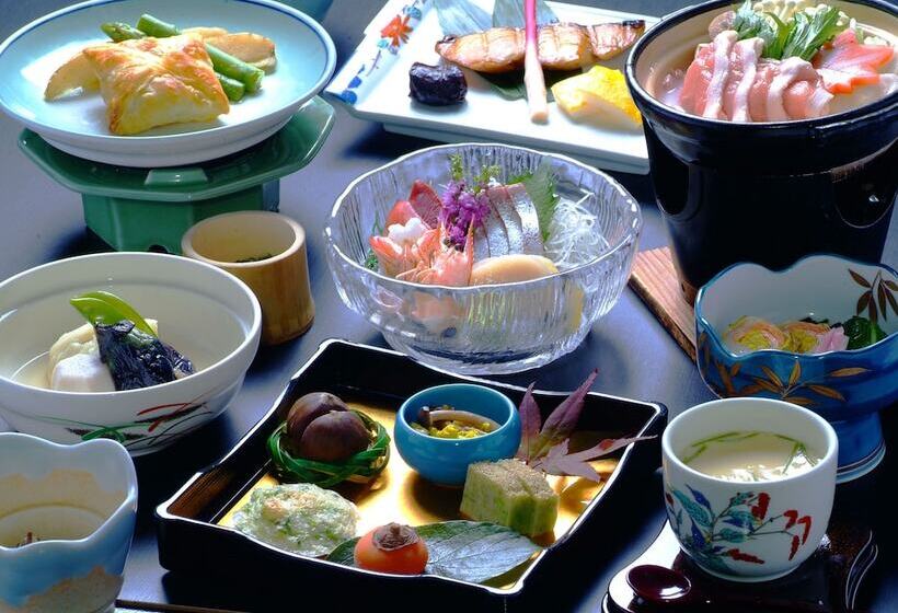 בית מלון כפרי Ryokan Kiritani Hakoneso