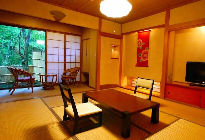 בית מלון כפרי Ryokan Kiritani Hakoneso