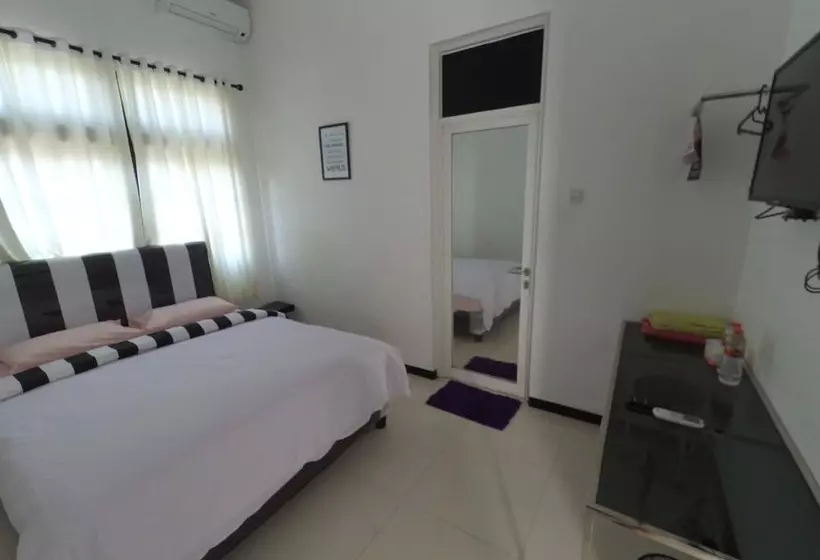 ホテル Mess Inn Semarang
