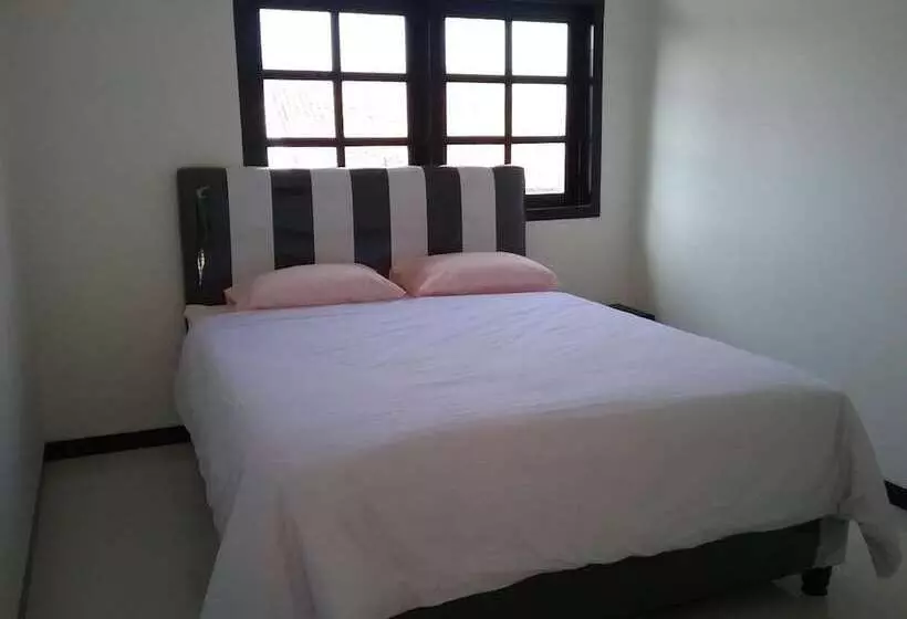 ホテル Mess Inn Semarang