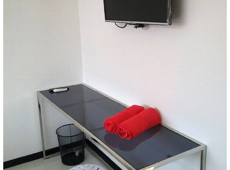 בית מלון כפרי Mess Inn Semarang