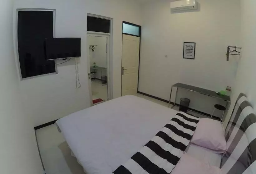 ホテル Mess Inn Semarang