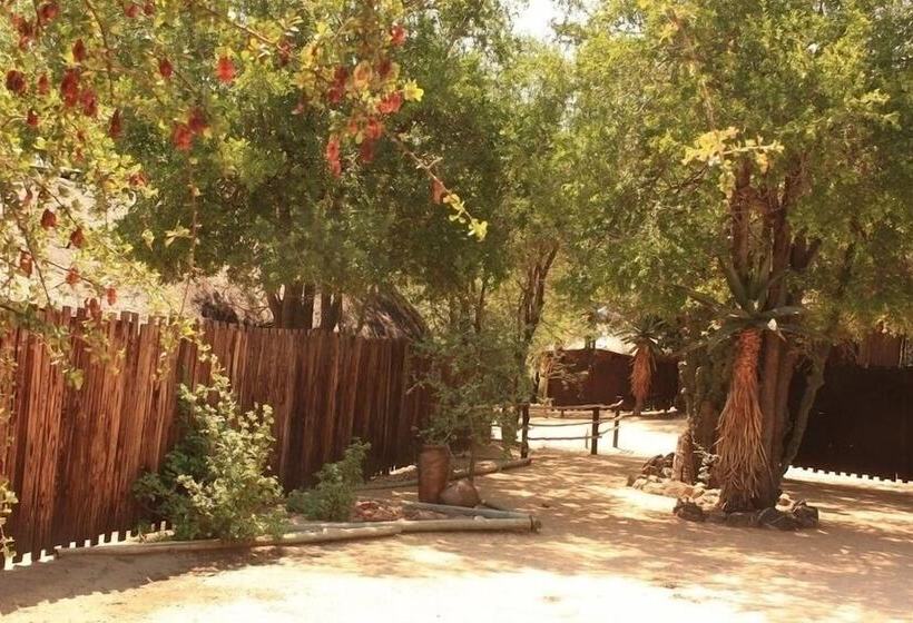 בית מלון כפרי Off Beat Safaris Bush Lodge