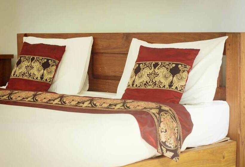 فندق Pai Flora Resort