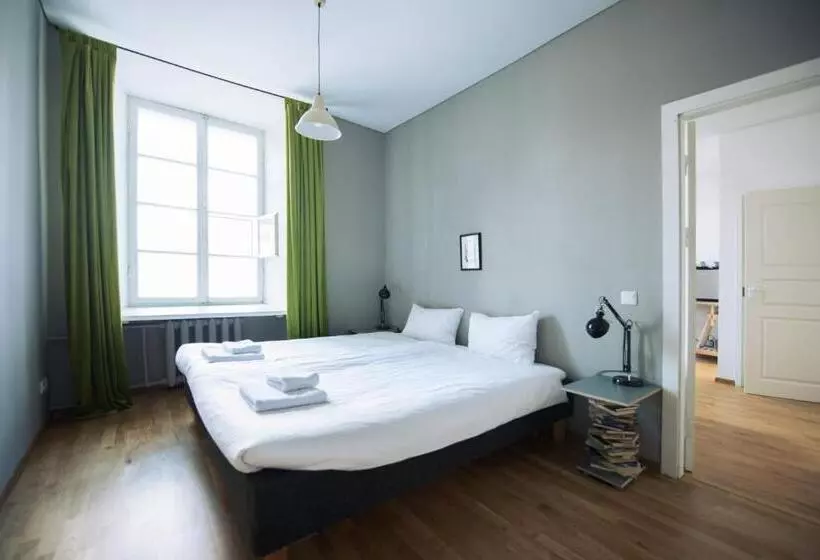 هتل Bookinn B&b Vilnius Old Town
