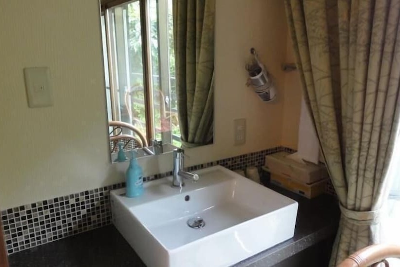 בית מלון כפרי Ryokan Kiritani Hakoneso