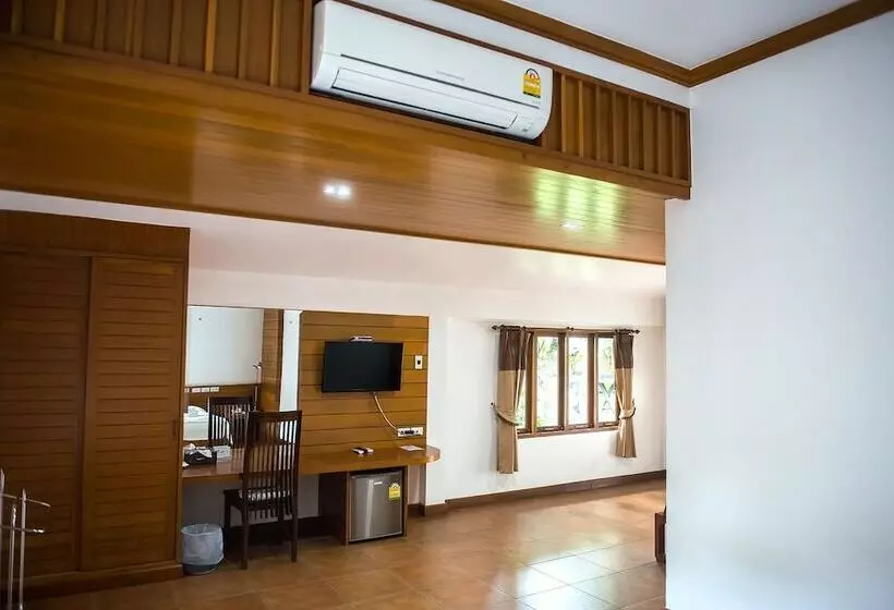 هتل Tree Home Plus Home Stay