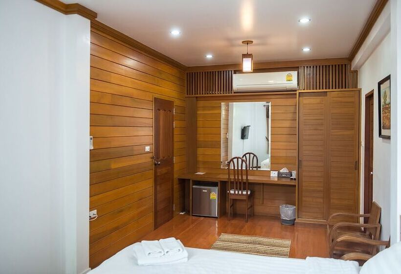 هتل Tree Home Plus Home Stay