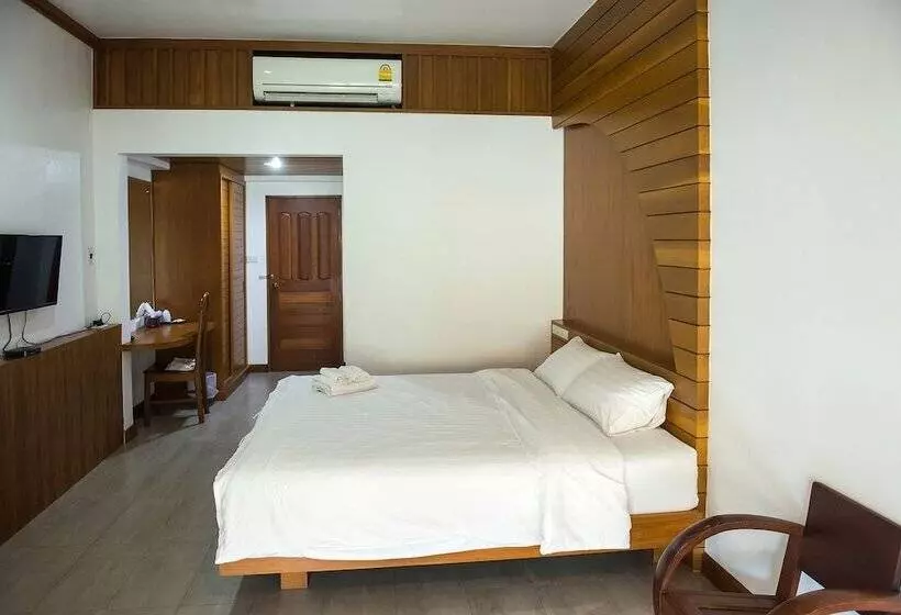 هتل Tree Home Plus Home Stay