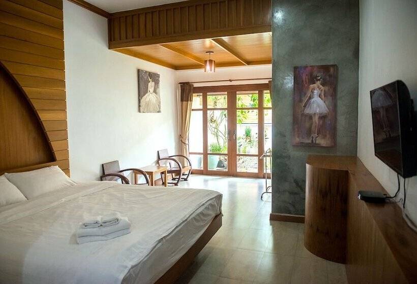 هتل Tree Home Plus Home Stay