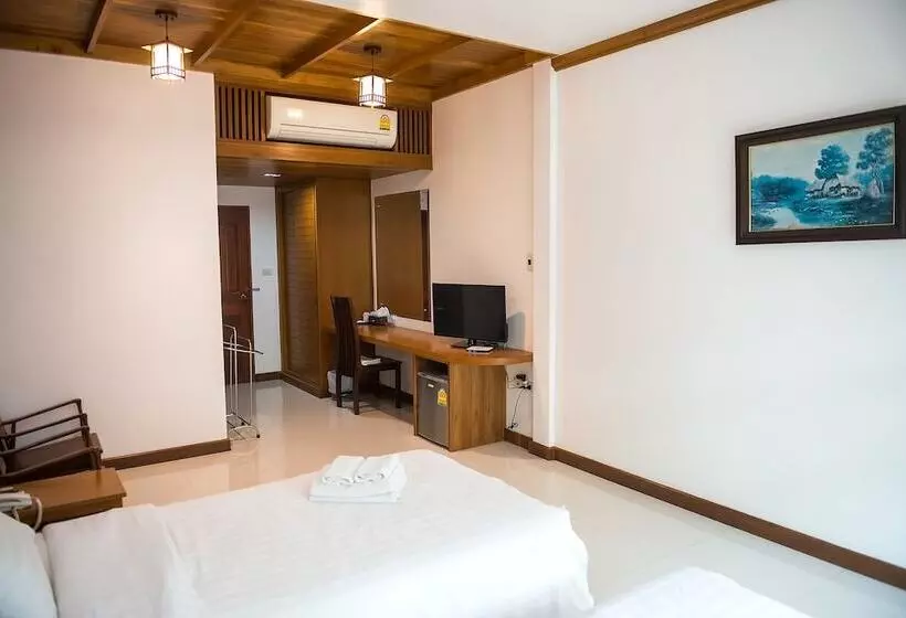 هتل Tree Home Plus Home Stay