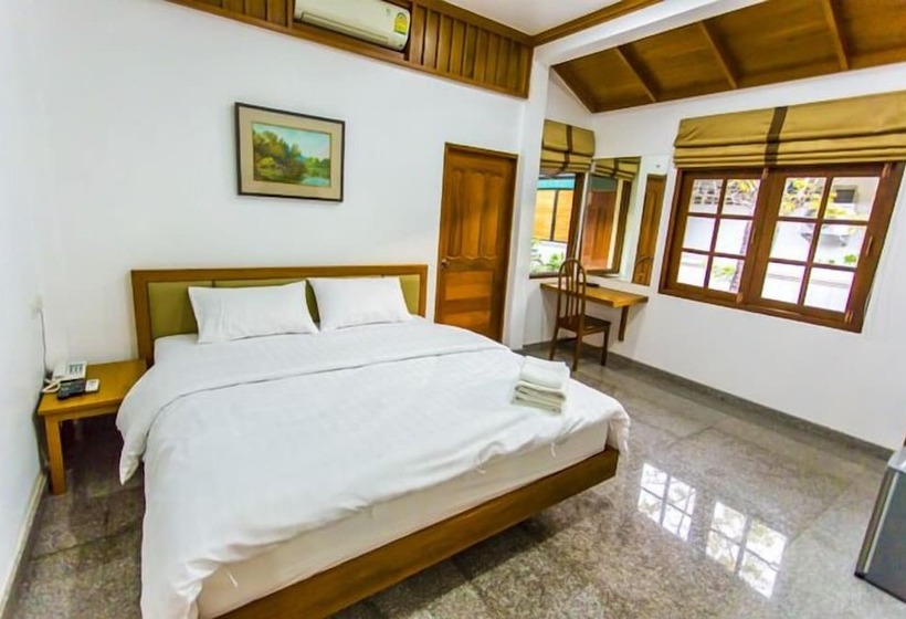 هتل Tree Home Plus Home Stay