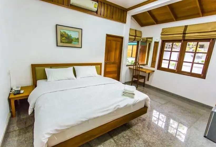 هتل Tree Home Plus Home Stay