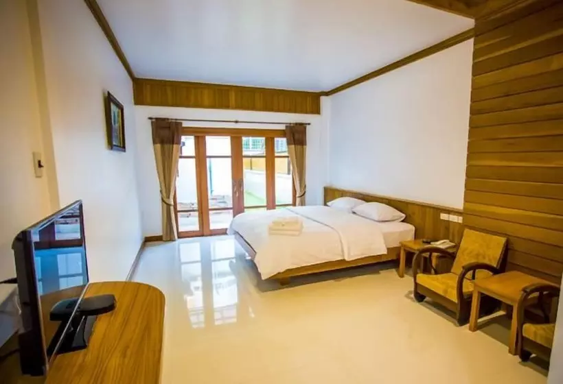 هتل Tree Home Plus Home Stay