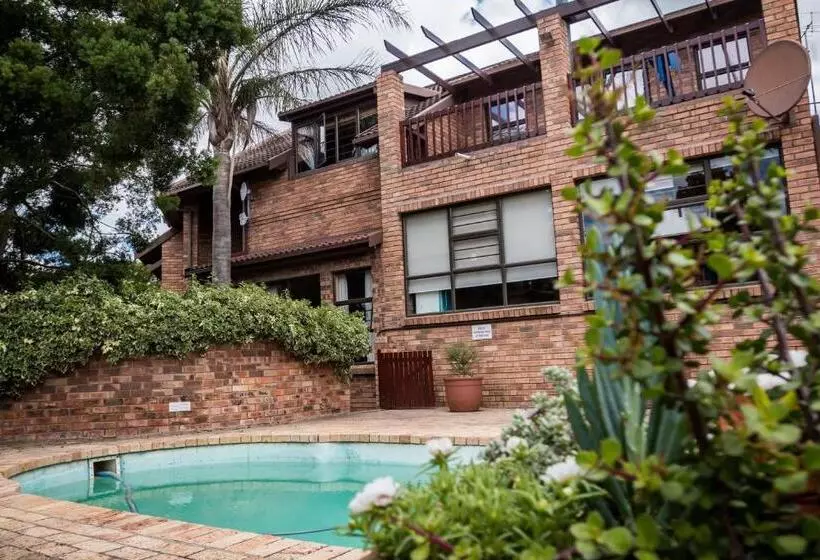 Majatalo Jenny's Guest House