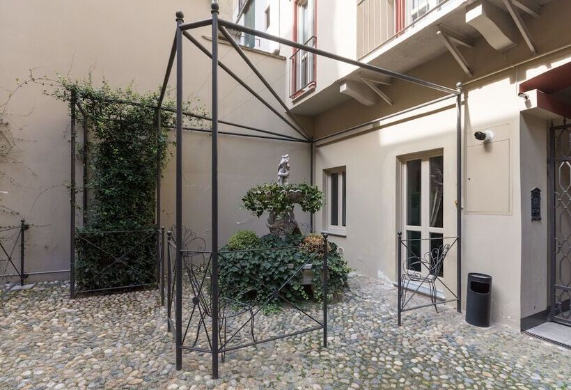 Porta Palace Apartments