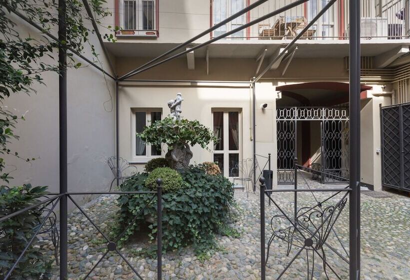 Porta Palace Apartments