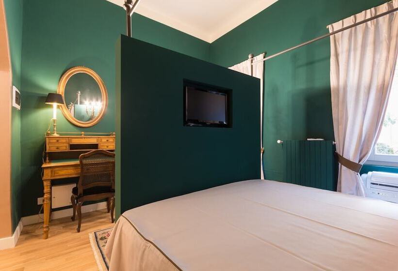 Porta Palace Apartments