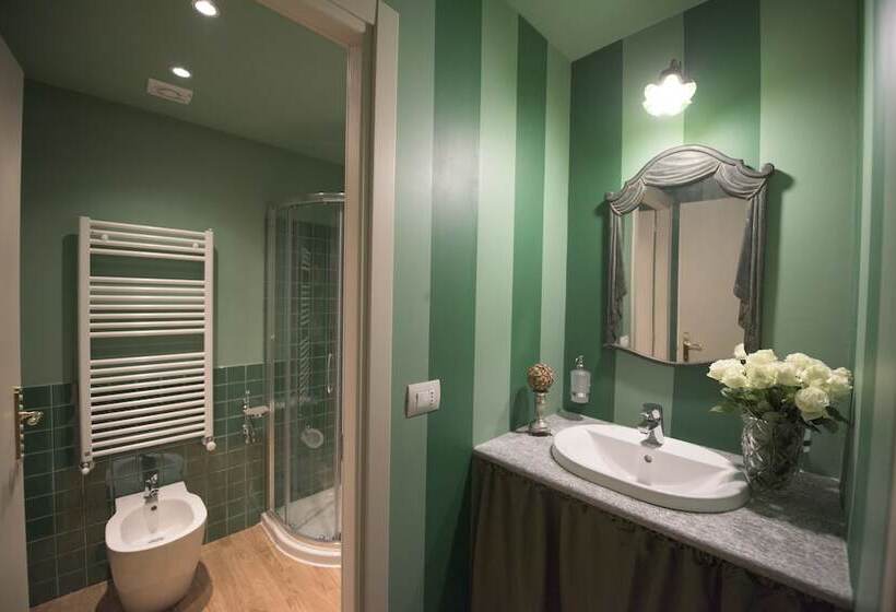 Porta Palace Apartments