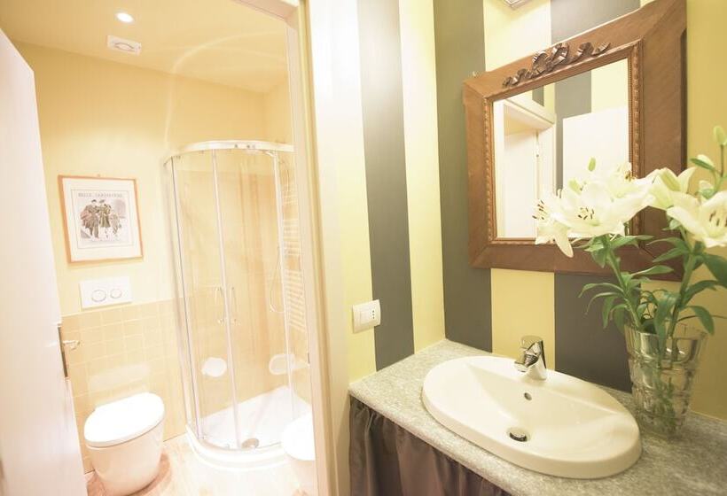 Porta Palace Apartments