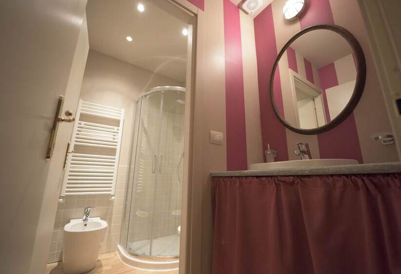 Porta Palace Apartments