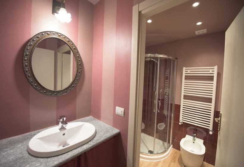 Porta Palace Apartments