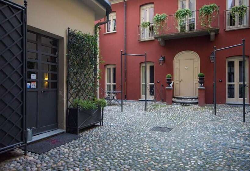 Porta Palace Apartments