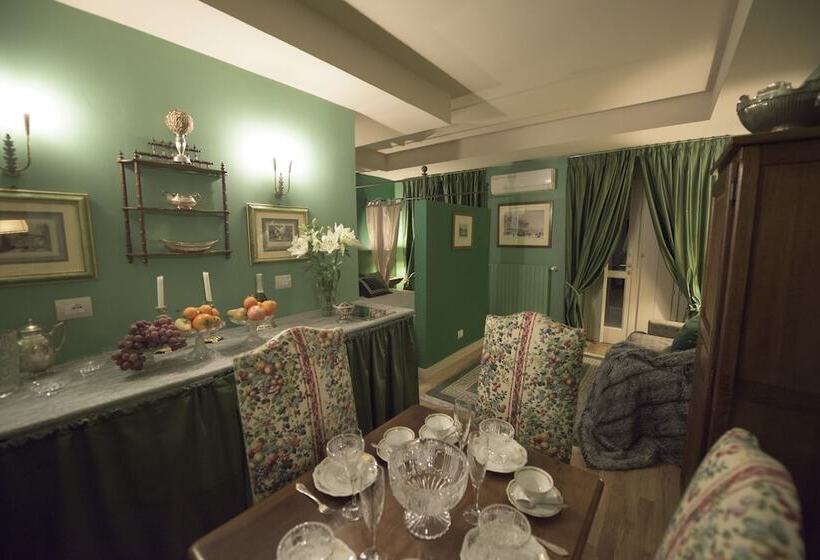 Porta Palace Apartments