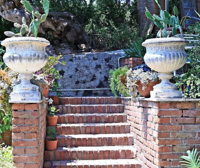 Pupi Catania Etna B&b