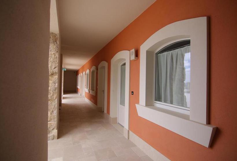 אתר נופש Masseria Fortificata San Francesco